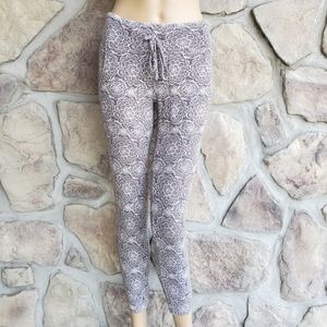AERIE | Gray Floral Skinny Lounge Pants